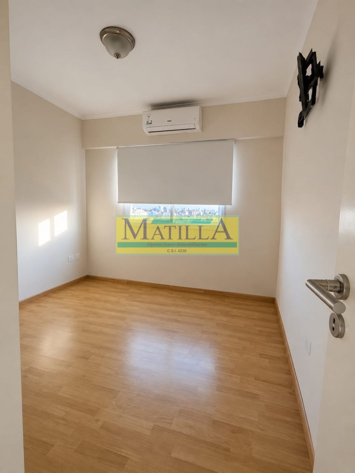 Hermoso departamento de 2 ambientes con terraza exclusiva y parrilla, cochera para 2 autos