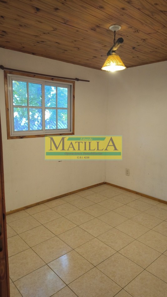 Casa en alquiler 3 ambientes con cochera