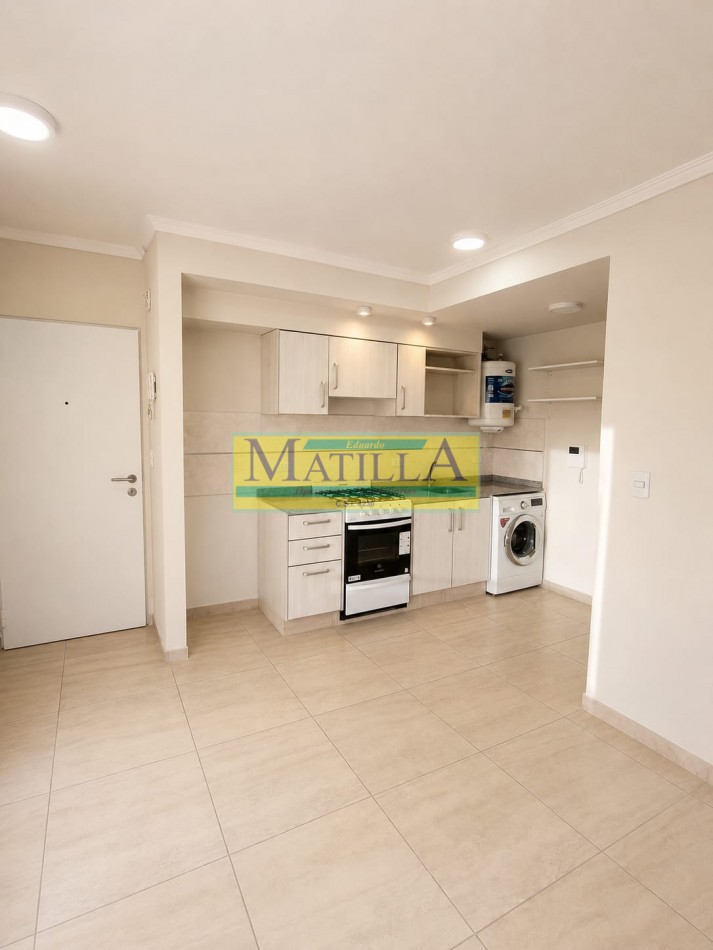 Hermoso departamento de 2 ambientes con terraza exclusiva y parrilla, cochera para 2 autos