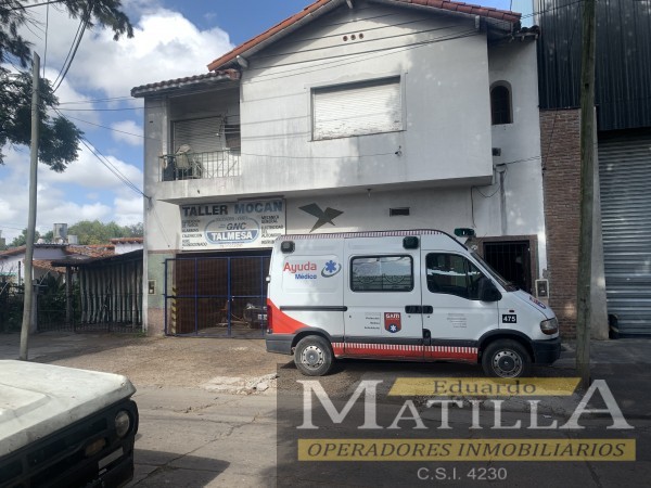 GALPON en PH. 173 m2 CUB. sobre 275 m2 de lote. Buena zona a 1 cuadra de ALCORTA y a MEDIA CUADRA de Velez Sarfield