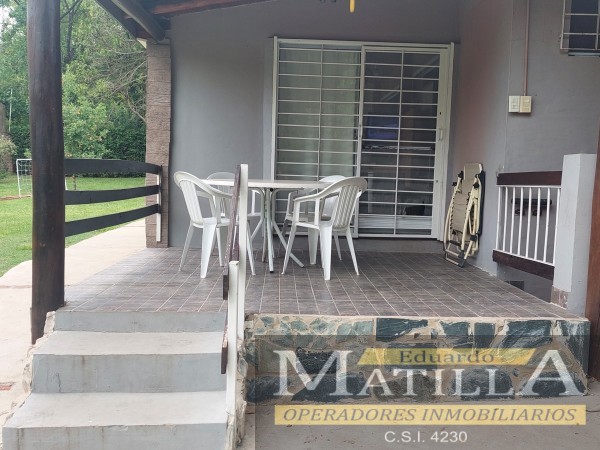 HERMOSO CHALET CON PARQUE Y PISCINA.