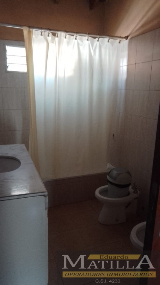 CASA MULTIFAMILIAR O IDEAL 2 FAMILIAS . LOTE PROPIO OPORTUNIDAD UNICA!!!!!! VILLA ADELINA