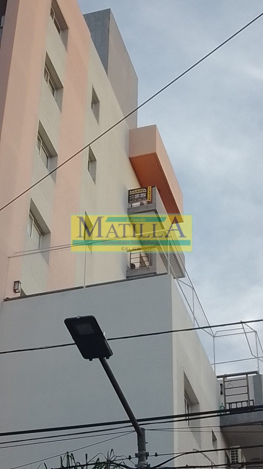 Hermoso departamento de 2 ambientes con terraza y parrilla y 2 cocheras