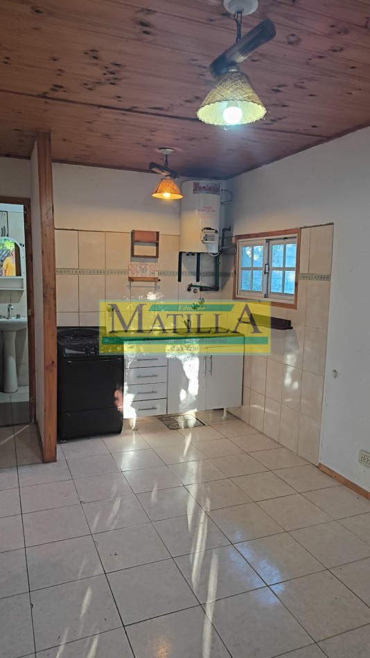 Casa en alquiler 3 ambientes con cochera