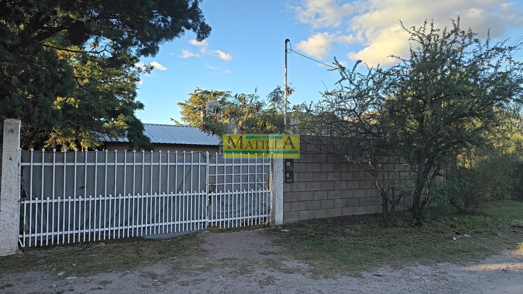 Casa en alquiler 3 ambientes con cochera