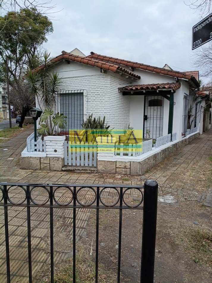 Casa con cochera y patio unica en Carapachay