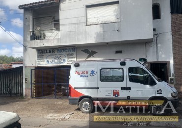GALPON en PH. 173 m2 CUB. sobre 275 m2 de lote. Buena zona a 1 cuadra de ALCORTA y a MEDIA CUADRA de Velez Sarfield