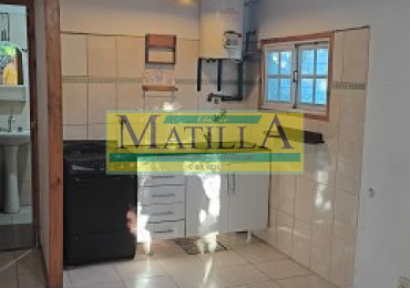 Casa en alquiler 3 ambientes con cochera